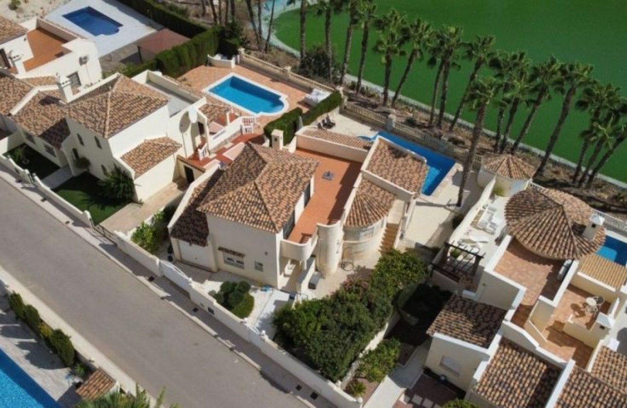 Resale - Villa - Orihuela Costa