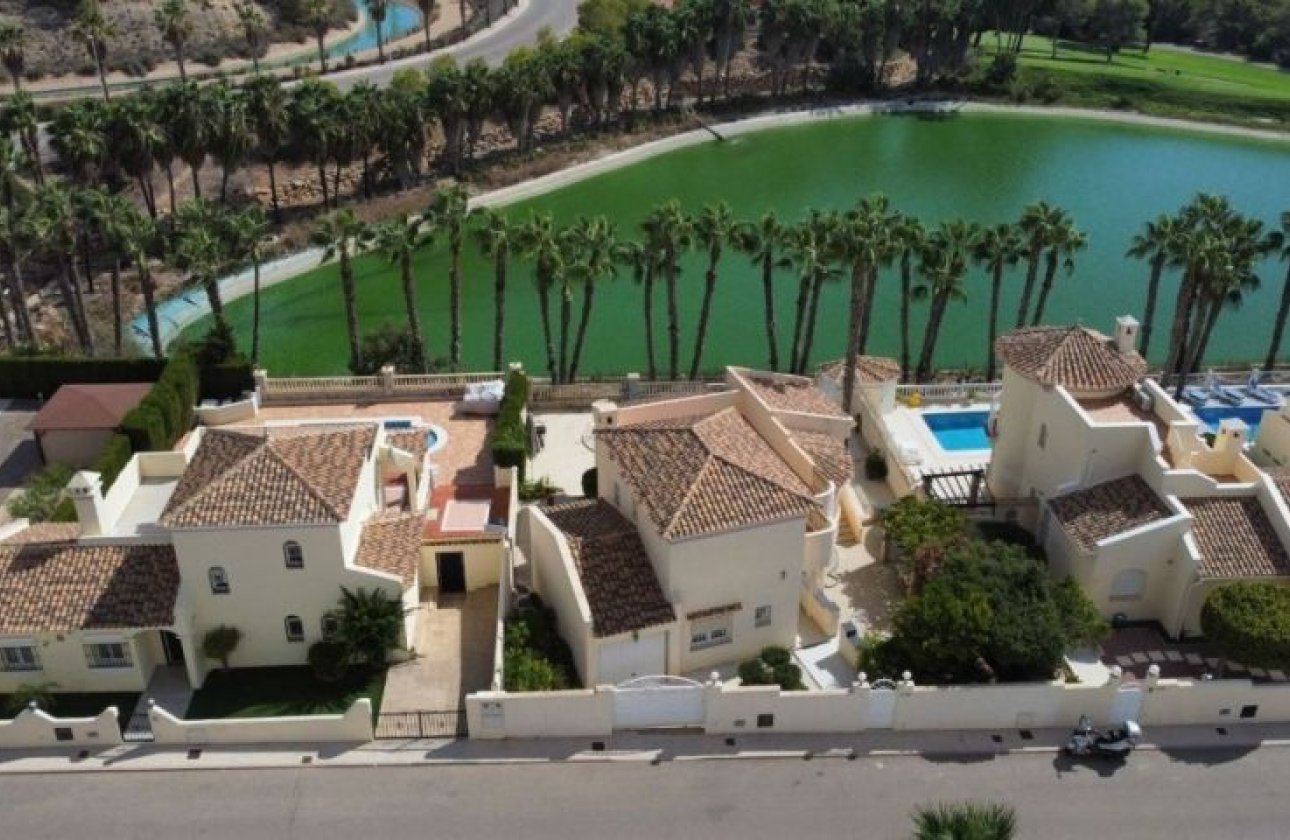 Resale - Villa - Orihuela Costa