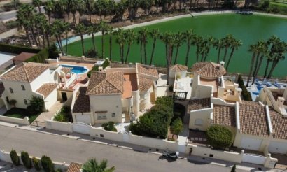 Resale - Villa - Orihuela Costa