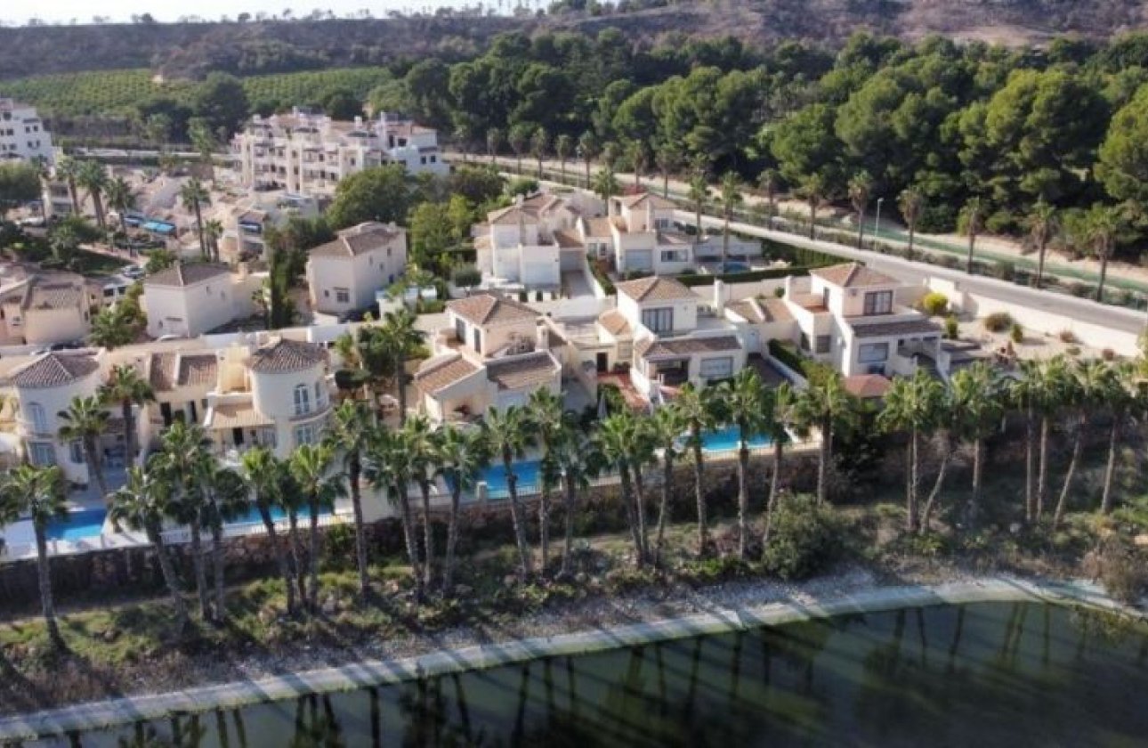 Resale - Villa - Orihuela Costa