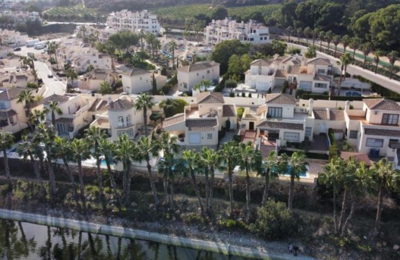 Resale - Villa - Orihuela Costa