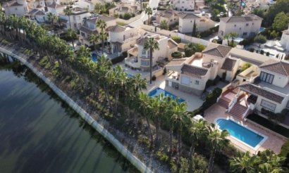 Resale - Villa - Orihuela Costa