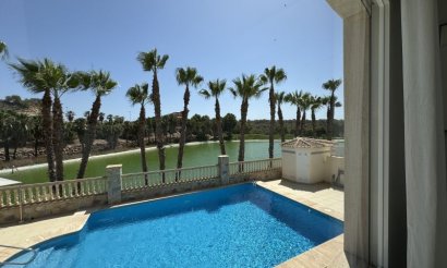 Resale - Villa - Orihuela Costa