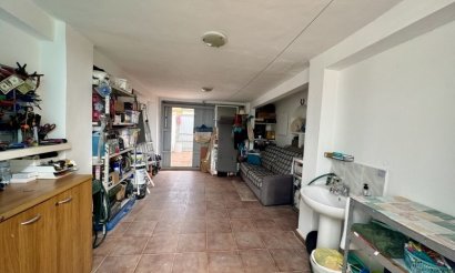 Resale - Villa - Torrevieja