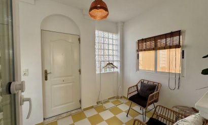 Resale - Villa - Torrevieja