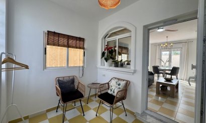 Resale - Villa - Torrevieja