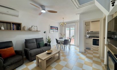 Resale - Villa - Torrevieja