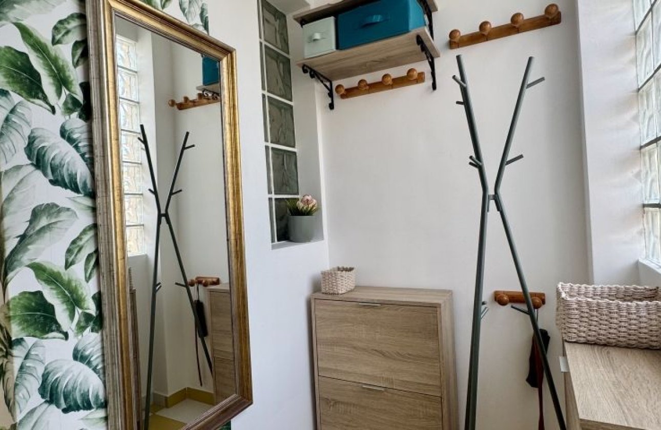 Resale - Villa - Torrevieja