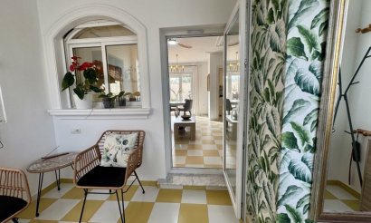 Resale - Villa - Torrevieja