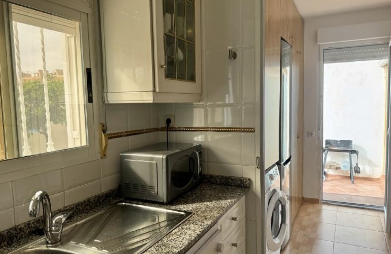Resale - Villa - Torrevieja