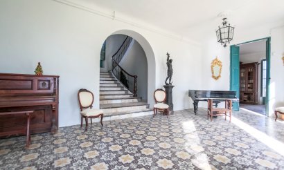 Resale - Villa - Alicante - Center