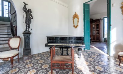 Resale - Villa - Alicante - Center