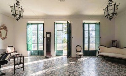 Resale - Villa - Alicante - Center