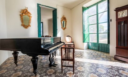 Resale - Villa - Alicante - Center