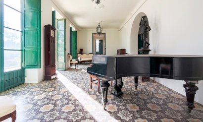 Resale - Villa - Alicante - Center