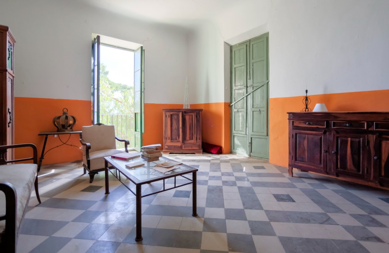 Resale - Villa - Alicante - Center