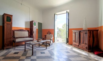 Resale - Villa - Alicante - Center