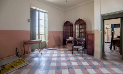 Resale - Villa - Alicante - Center
