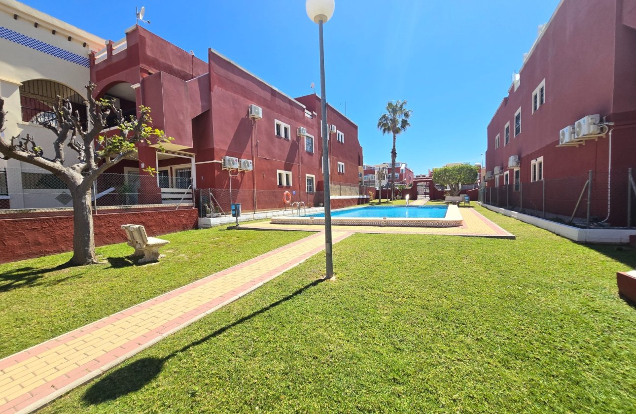 Resale - Apartment / flat - Orihuela Costa - Los Altos *