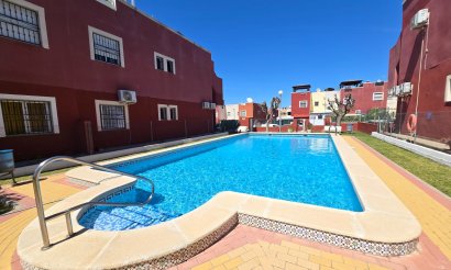 Resale - Apartment / flat - Orihuela Costa - Los Altos *
