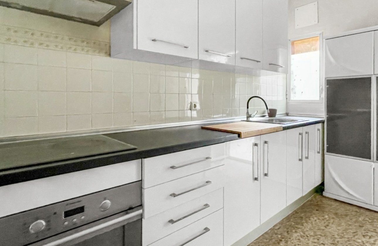Resale - Apartment / flat - Guardamar del Segura - Pueblo