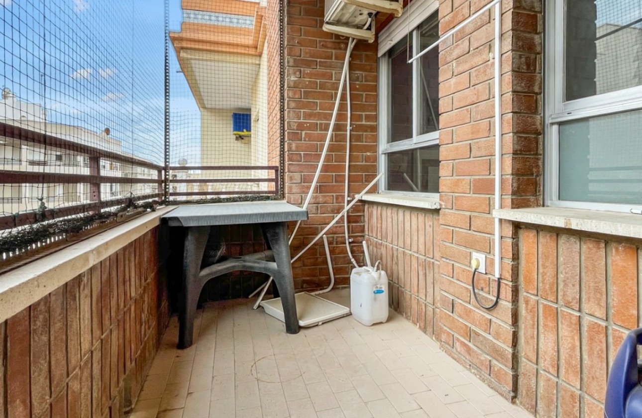 Resale - Apartment / flat - Guardamar del Segura - Pueblo