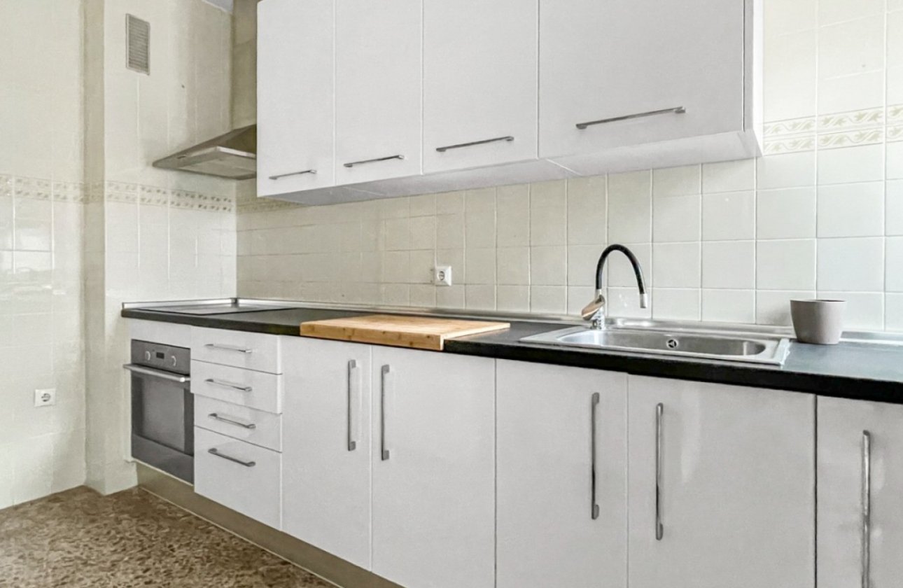 Resale - Apartment / flat - Guardamar del Segura - Pueblo
