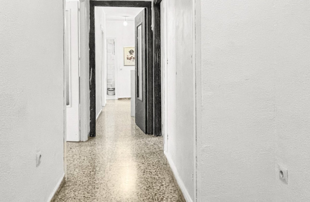 Resale - Apartment / flat - Guardamar del Segura - Pueblo
