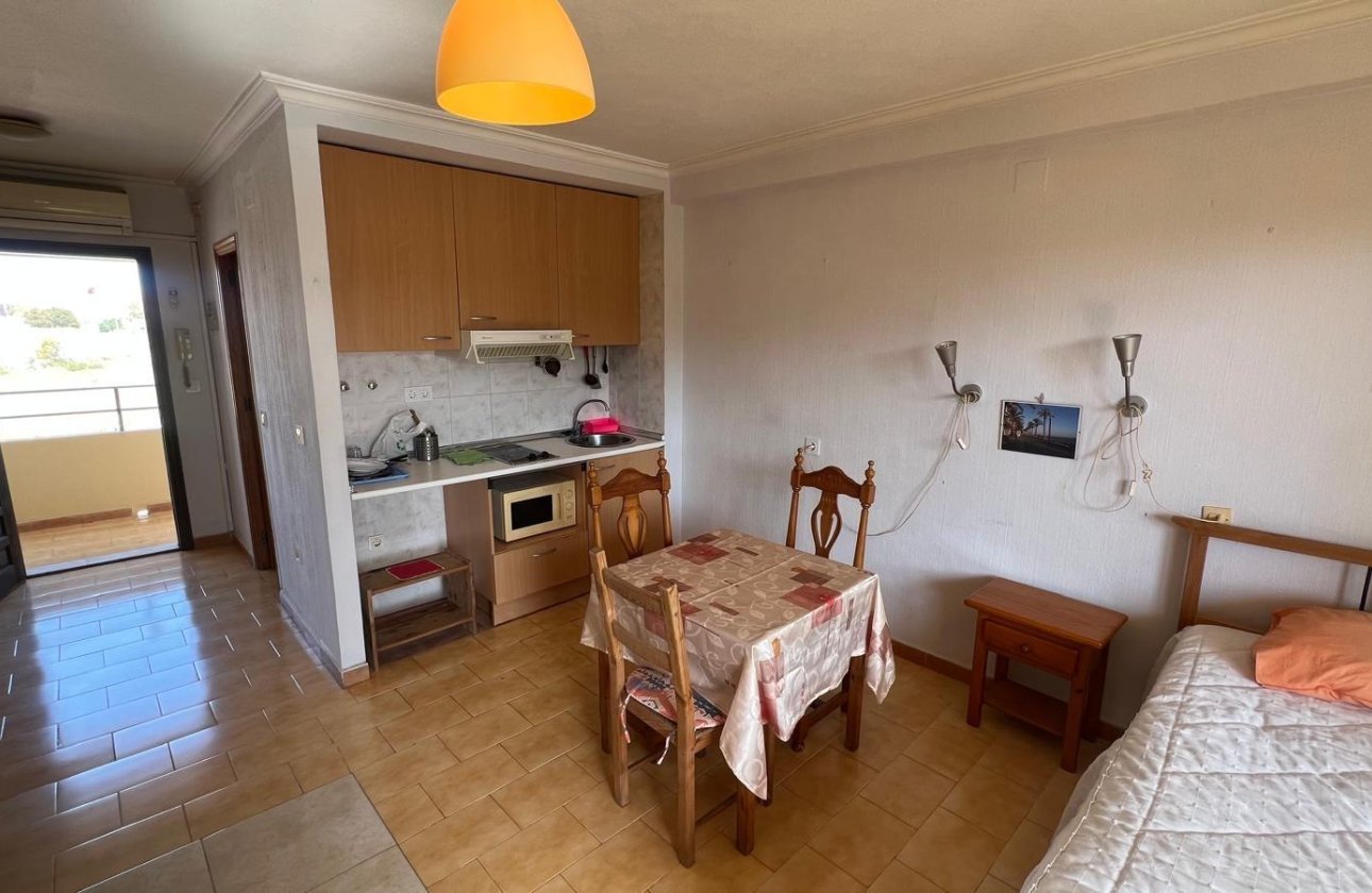 Resale - Studio - Torrevieja - Urb. Rosaleda