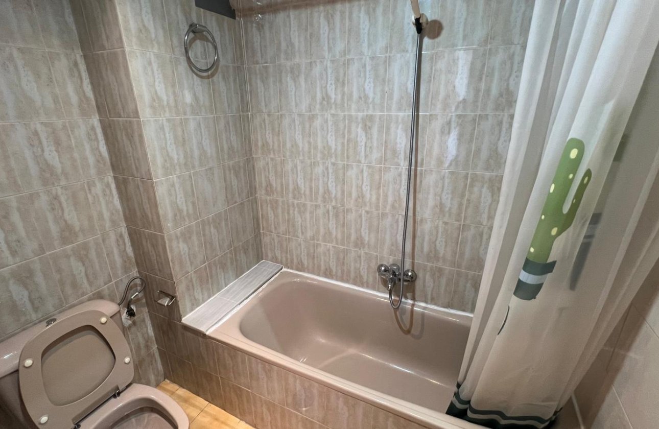 Resale - Studio - Torrevieja - Urb. Rosaleda
