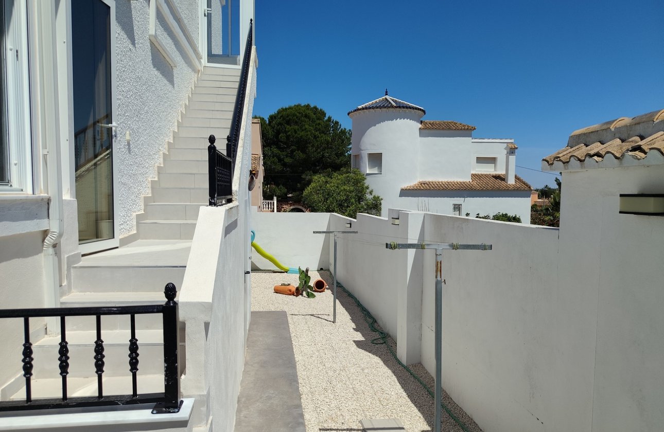 Resale - Villa - Vista Bella Golf Resort - Vistabella Golf