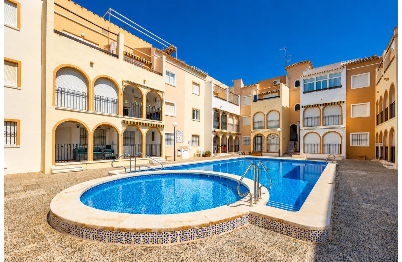 Resale - Bungalow - Torrevieja - playa de los naufragos