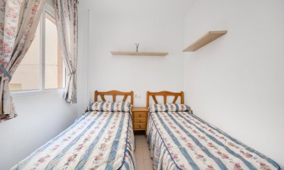 Resale - Bungalow - Torrevieja - playa de los naufragos