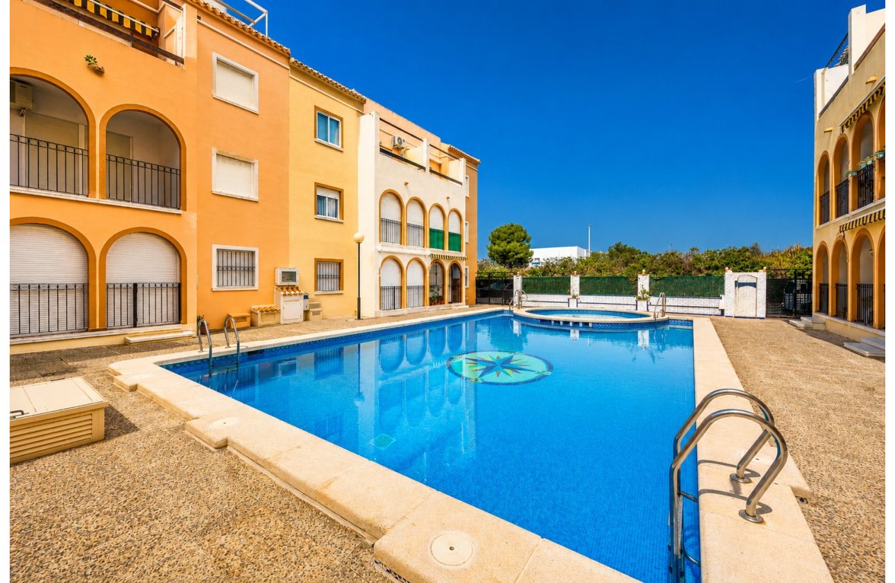Resale - Bungalow - Torrevieja - playa de los naufragos