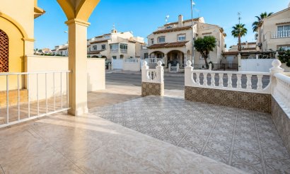 Resale - Townhouse - Orihuela Costa - Los Almendros