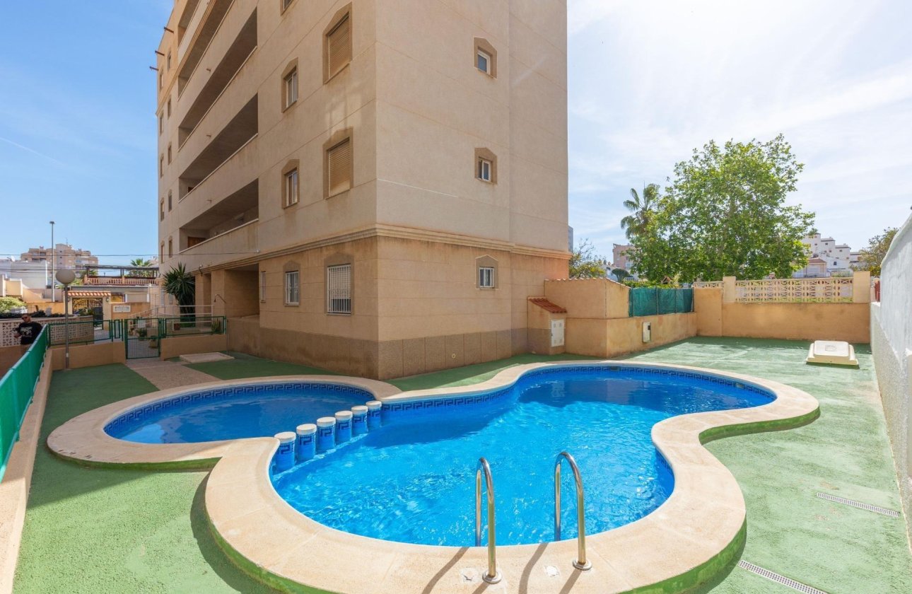 Resale - Apartment / flat - Torrevieja - Nueva Torrevieja