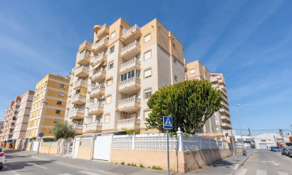 Resale - Apartment / flat - Torrevieja - Nueva Torrevieja