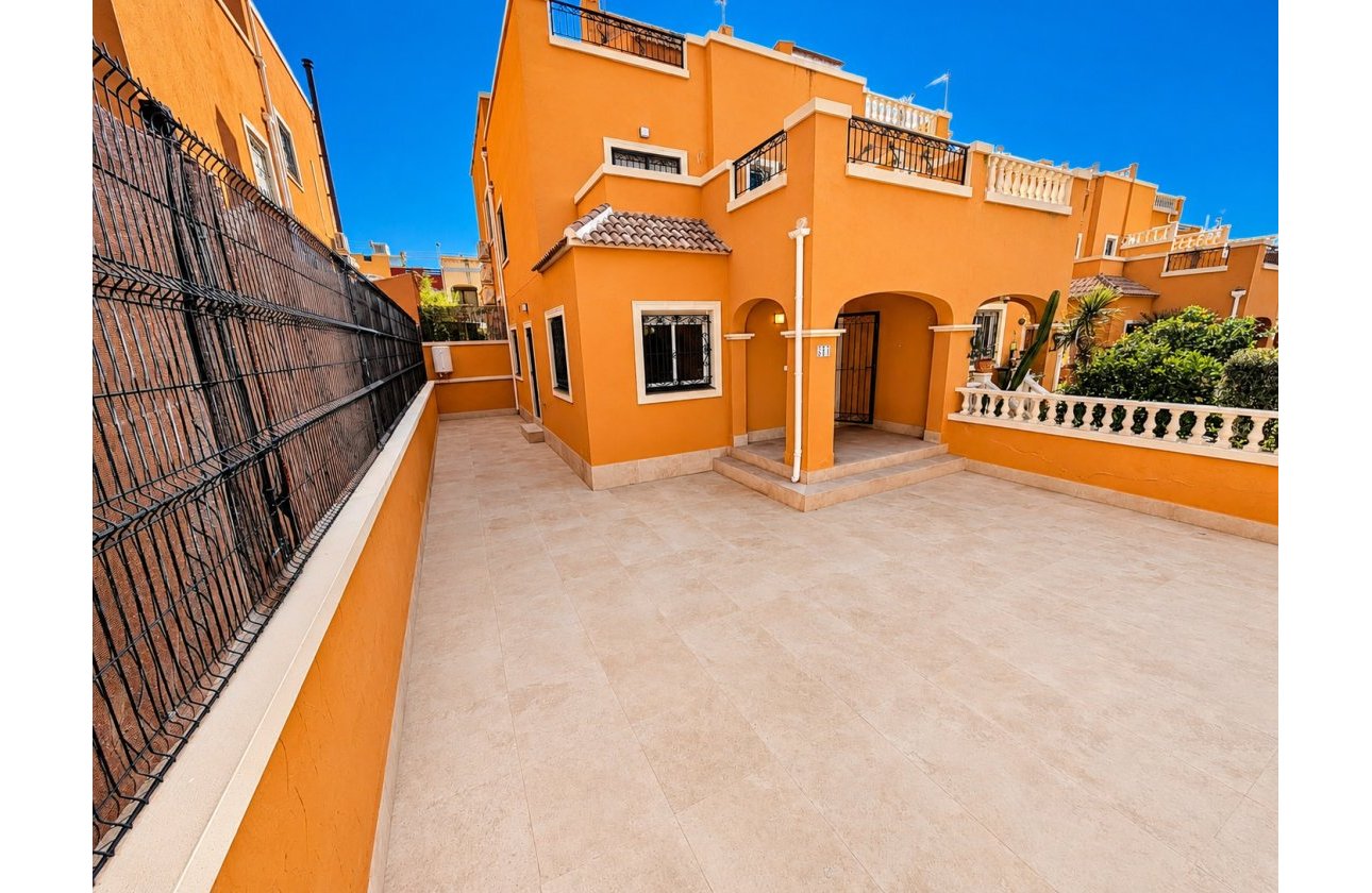 Resale - Villa - Orihuela Costa - Dream Hills
