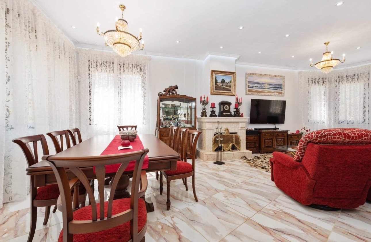 Resale - Villa - Orihuela Costa - Campoamor