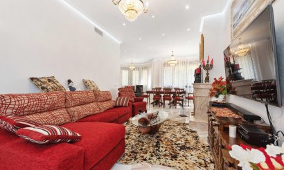 Resale - Villa - Orihuela Costa - Campoamor