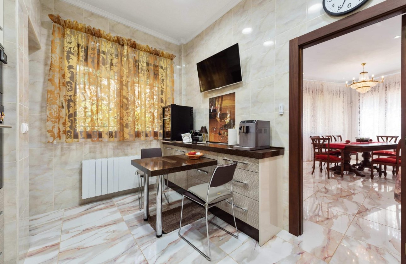Resale - Villa - Orihuela Costa - Campoamor