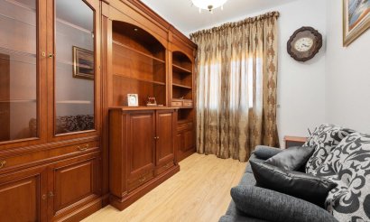 Resale - Villa - Orihuela Costa - Campoamor