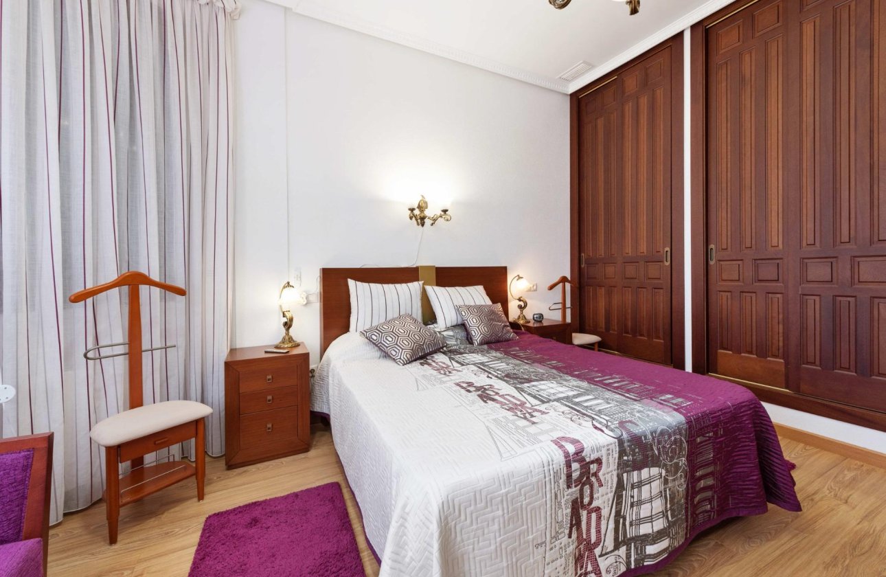 Resale - Villa - Orihuela Costa - Campoamor