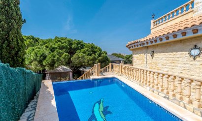 Resale - Villa - Orihuela Costa - Campoamor