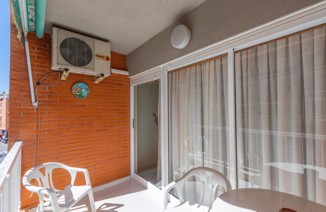 Resale - Apartment / flat - Torrevieja - Playa del Cura