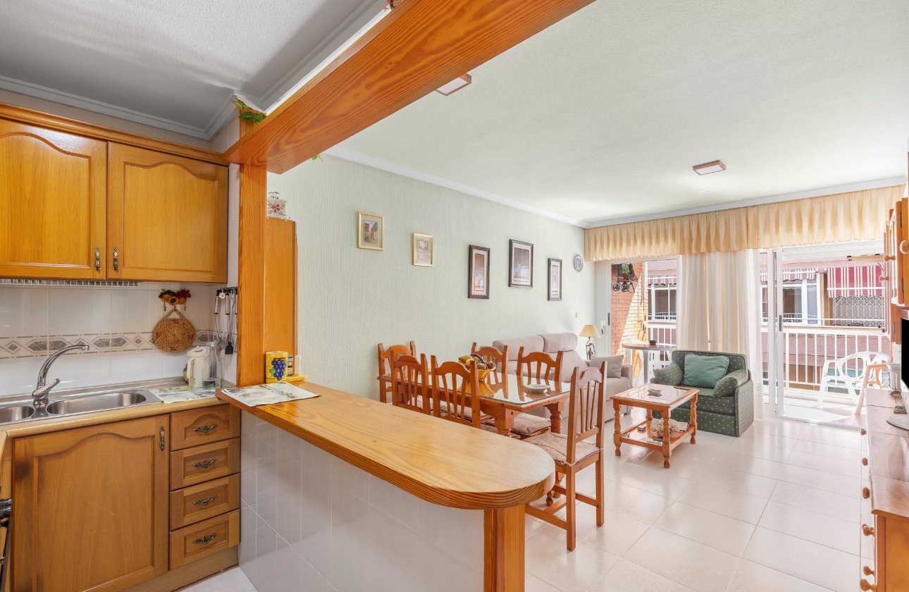 Resale - Apartment / flat - Torrevieja - Playa del Cura