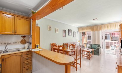 Resale - Apartment / flat - Torrevieja - Playa del Cura