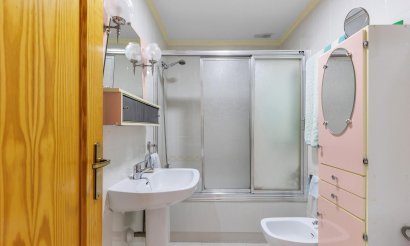 Resale - Apartment / flat - Torrevieja - Playa del Cura