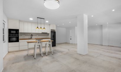 Resale - Apartment / flat - Torrevieja - Playa del Acequión