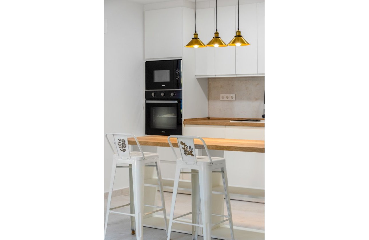 Resale - Apartment / flat - Torrevieja - Playa del Acequión